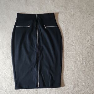 Jennifer Lopez Elegant Black Pencil Skirt with Silver Zipper